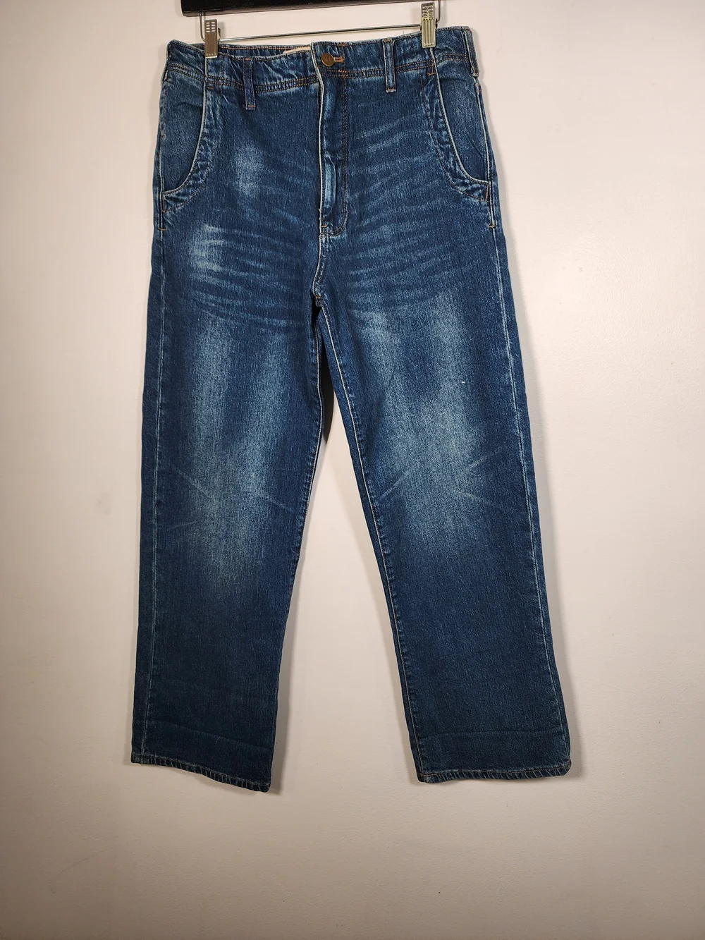 Pilcro Women’s Straight Jeans in Medium Blue Wash